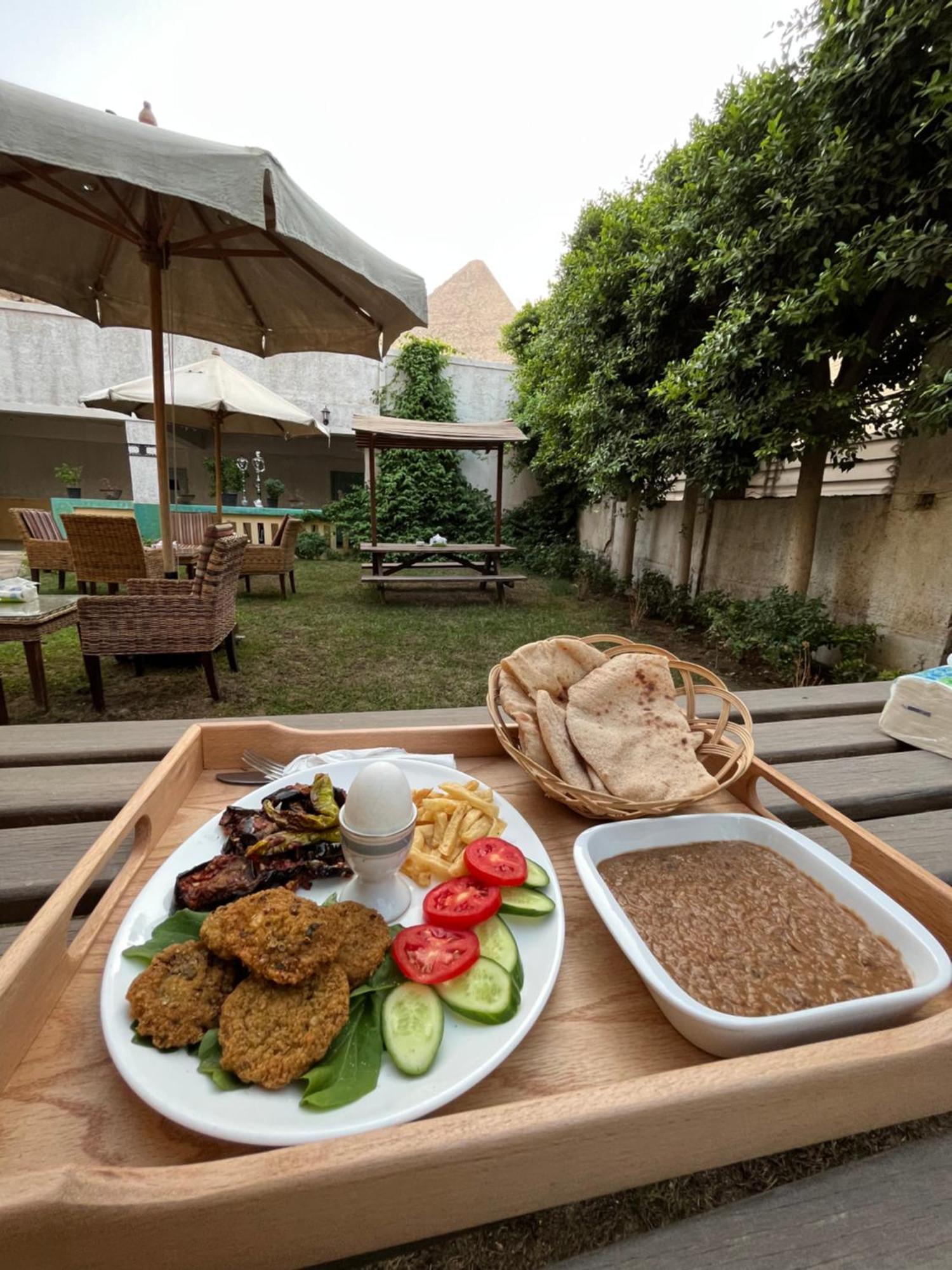 The Grand Pyramids View Hotel Kafret el-Gabal エクステリア 写真