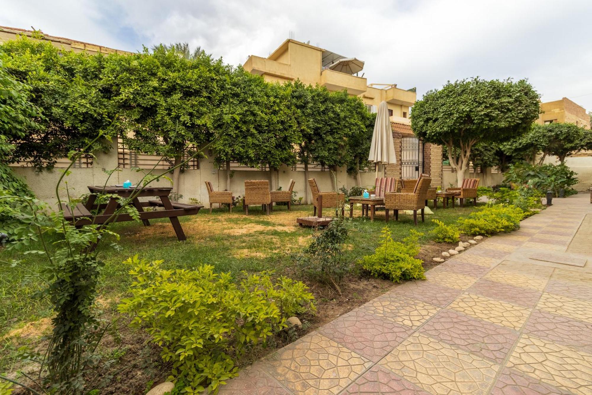 The Grand Pyramids View Hotel Kafret el-Gabal エクステリア 写真